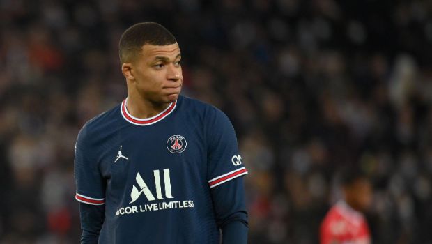 Kylian Mbappe Faces Bench Time if Remaining at PSG